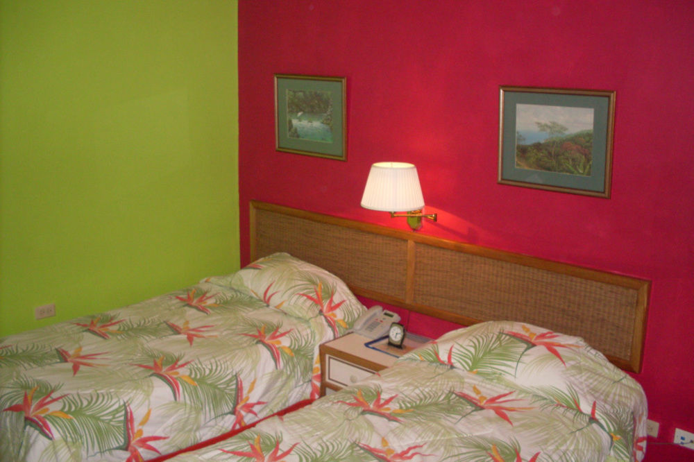 Coral Cove Marina Hotel Chaguaramas Bagian luar foto